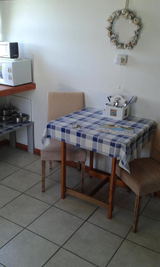 Vlei Studio Apartment Bettyʼs Bay Екстериор снимка